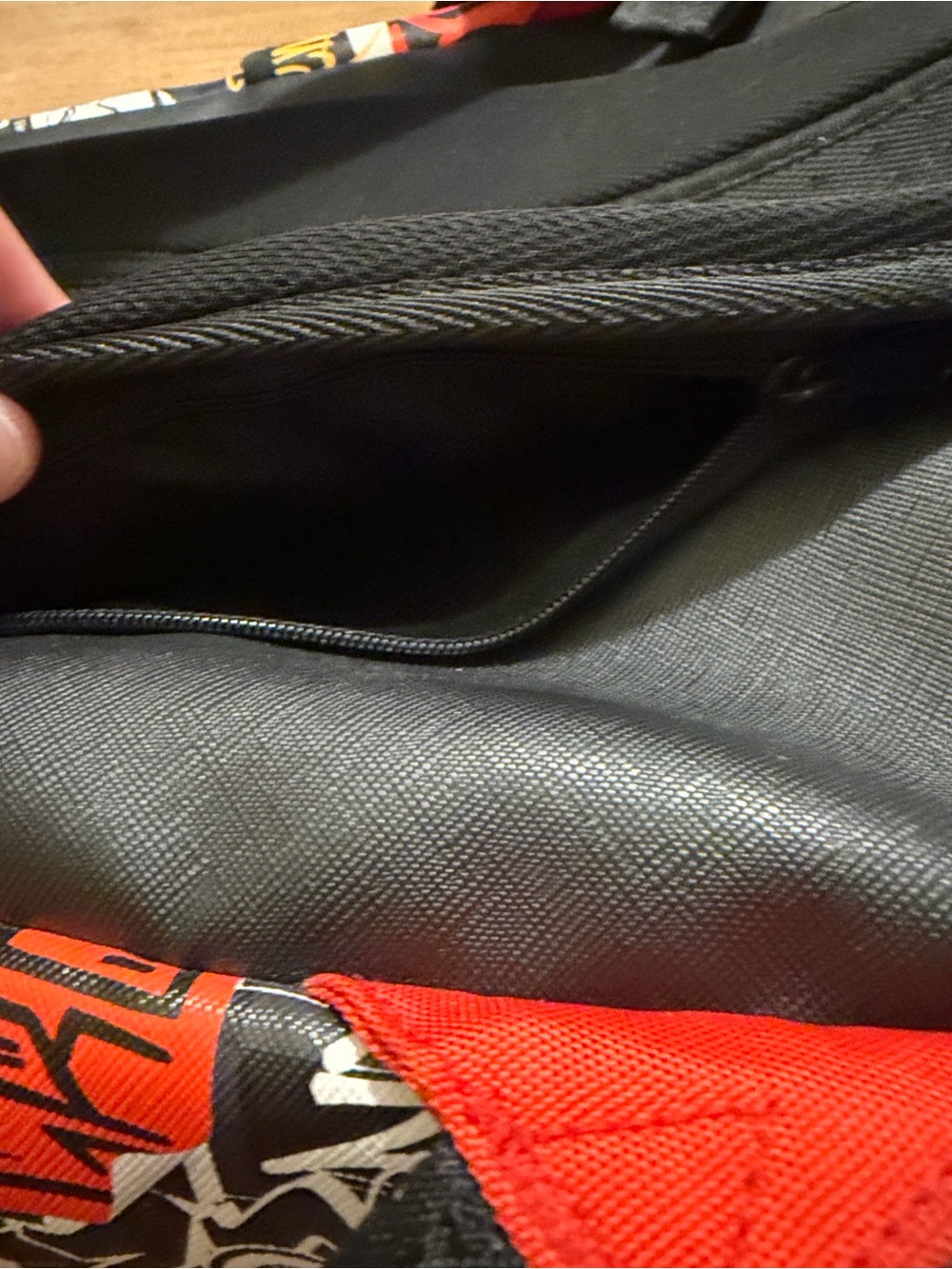 ❤️🔥 Sprayground Authentic Backpack - Picture 10 of 14